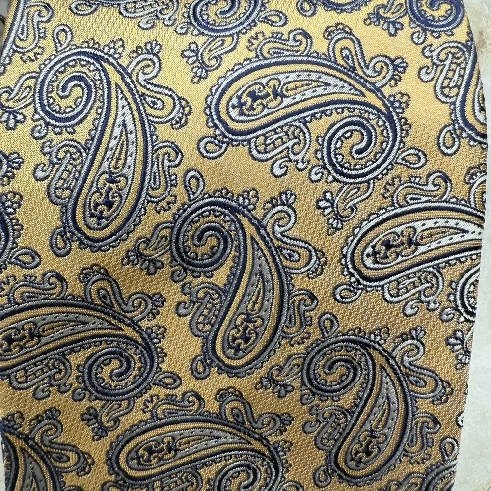 NWT Jos. A. Bank Executive Collective Silk Tie‎ Yellow Blue Paisley 58